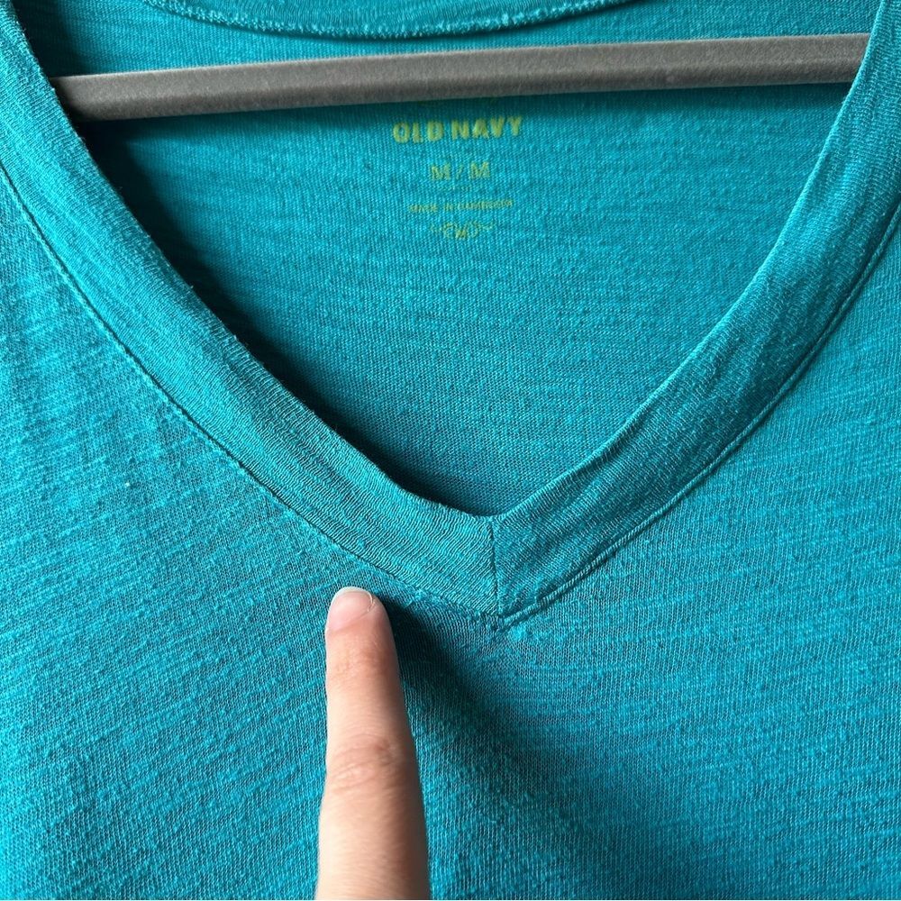 Old Navy Short Sleeve V-Neck Cotton Tees Purple and Turquoise Size M Y2K Lounge - Picture 4 of 14